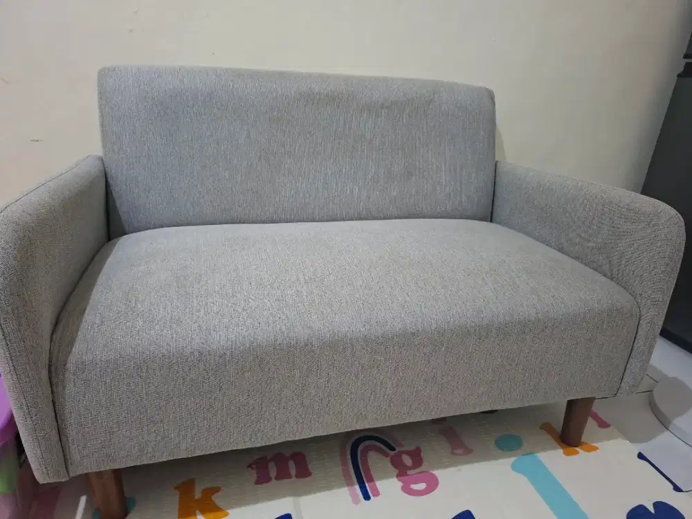 Kursi sofa 2 seater Merk Selma
