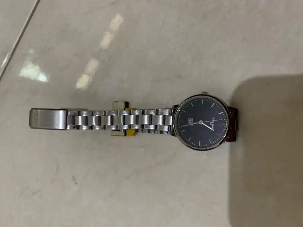 Jam tangan QNQ original