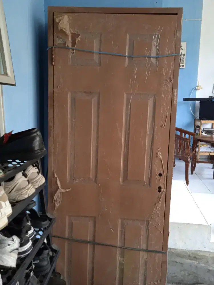 Jual 2 pintu PVC masih bagus tidak ada Cacat