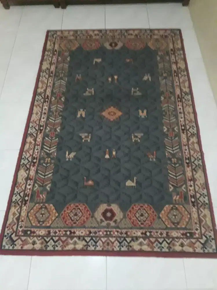 Karpet  Panjang 184 Cm Lebar 120 Cm