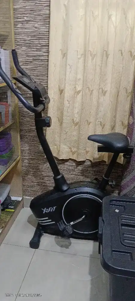 SEPEDA STATIS X2FIT B185