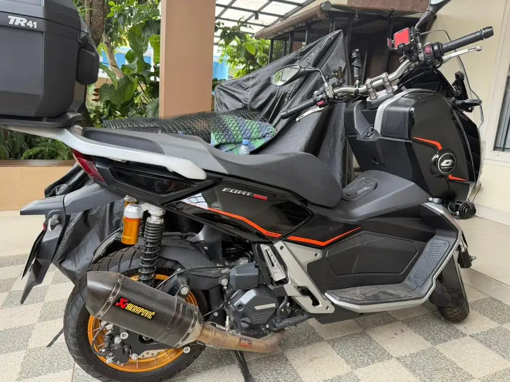 QJ Fort 250 adventure hitam