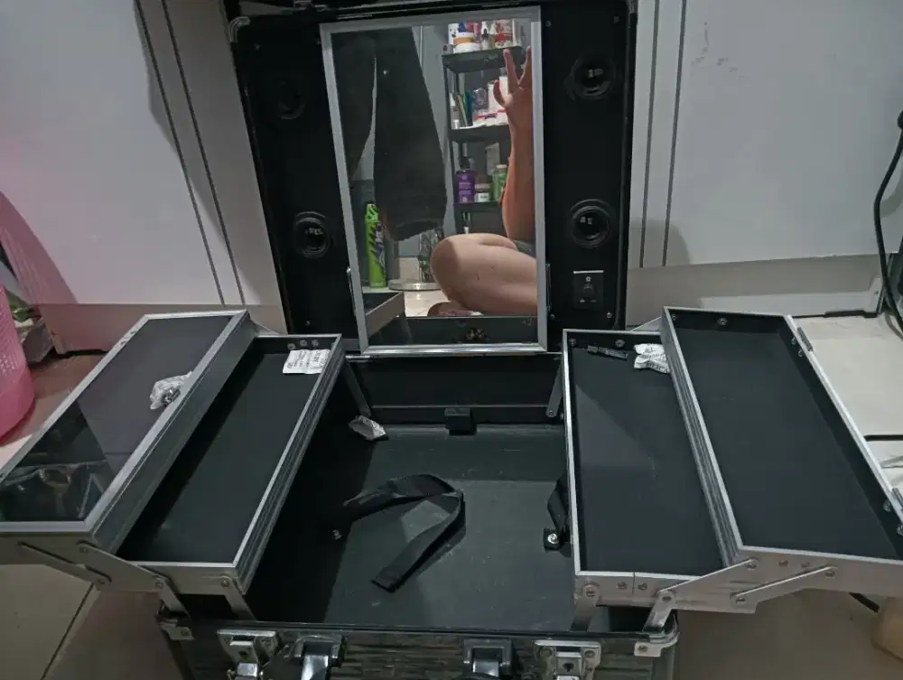 BOX MAKE UP LIKE A NEW JUAL MURAH (NEGO TIPIS)