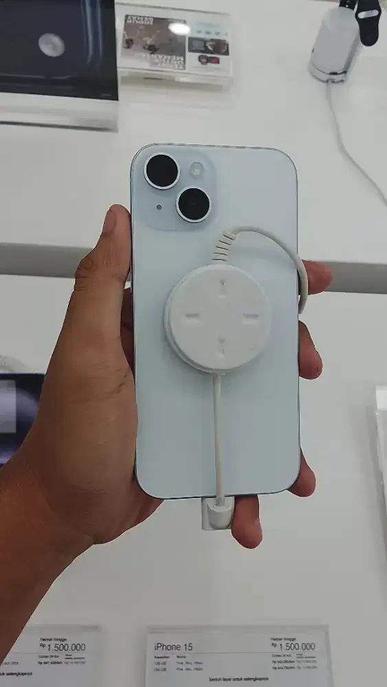 IPHONE 15 GARANSI RESMI INDONESIA