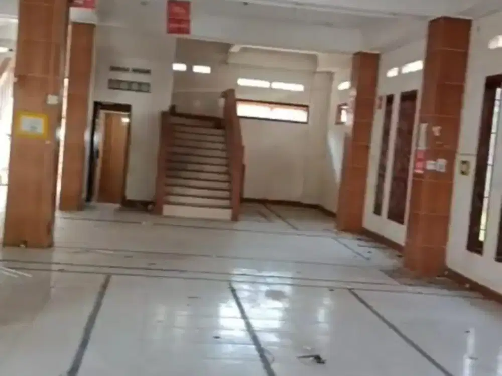 Disewakan Murah Gudang Dengan Luas 1050,35 m² Lokasi Yang Sangat Strategis, Depok, 018
