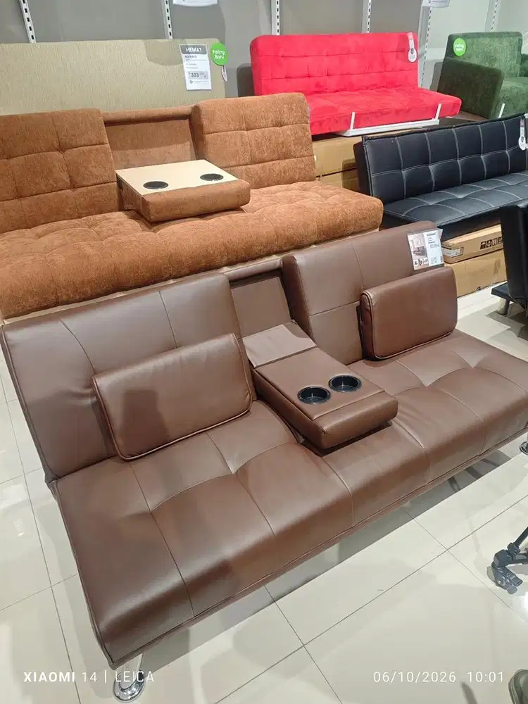 Sofabed kulit kaki besi elegan