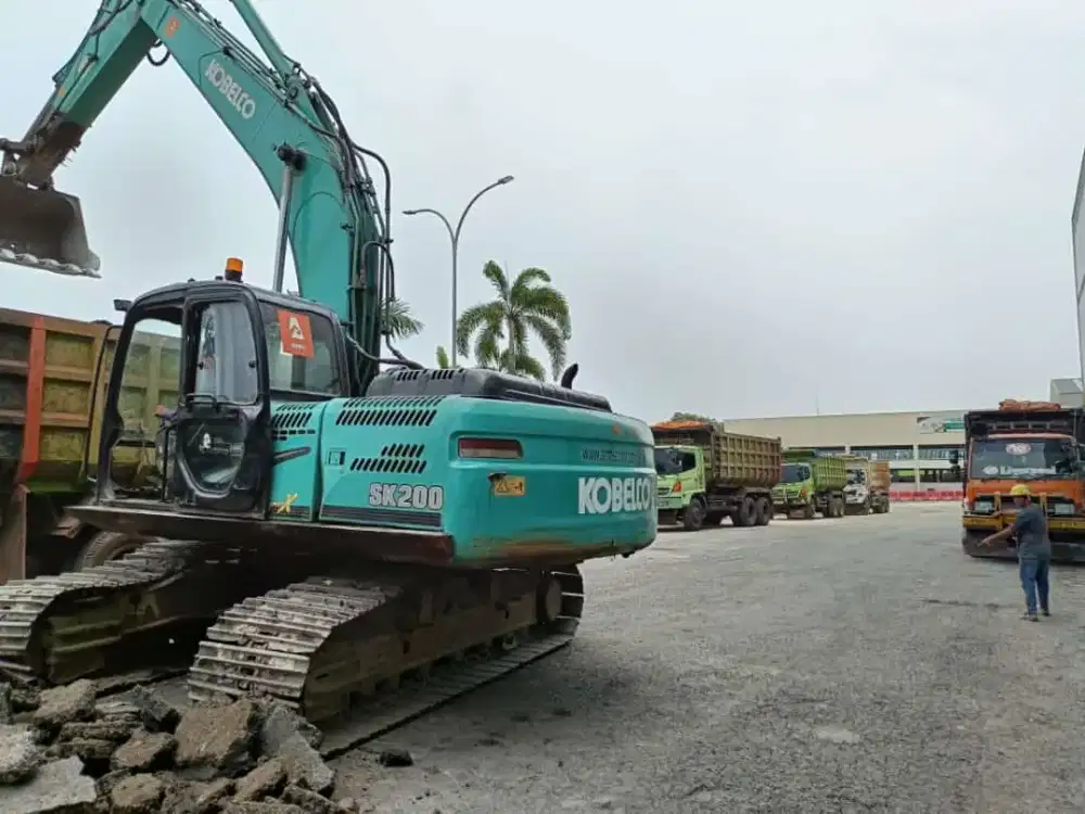 Kobelco excavator sk200 Vibro dozer wales dumptruck crane