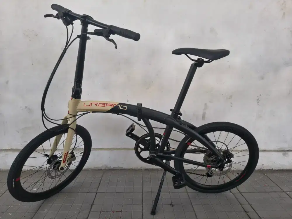 Sepeda lipat POLYGON URBANO 5
