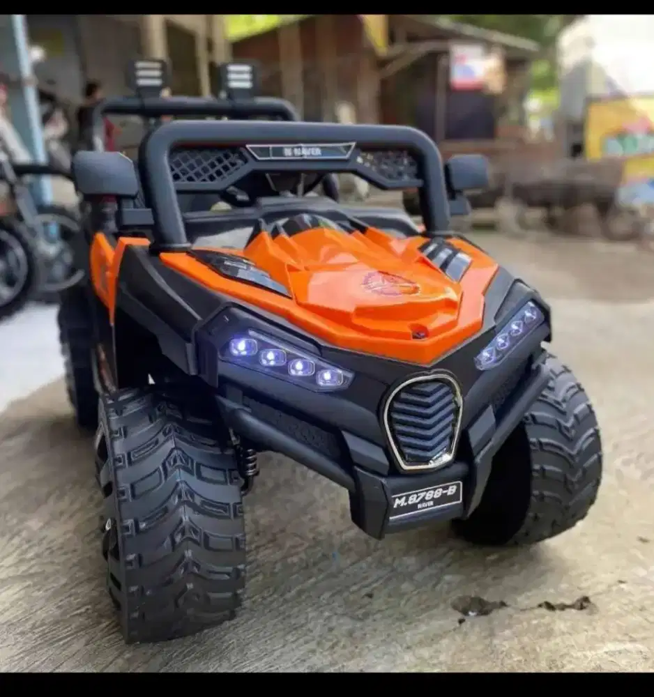 MOBIL AKI REMOTE ANAK OFF-ROAD BAN KARET