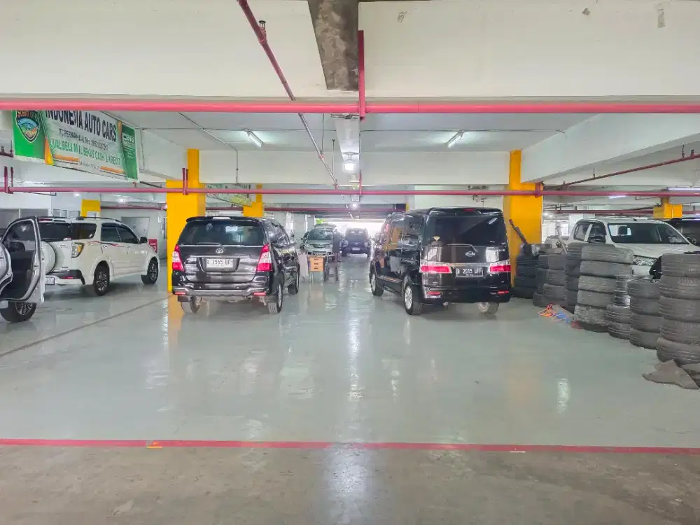 Disewain showroom untuk 2 unit mobil
