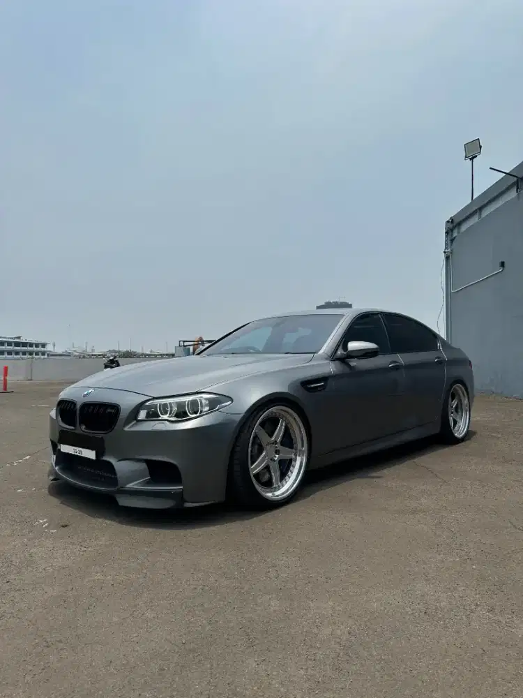BMW M5 CBU Nik 2012