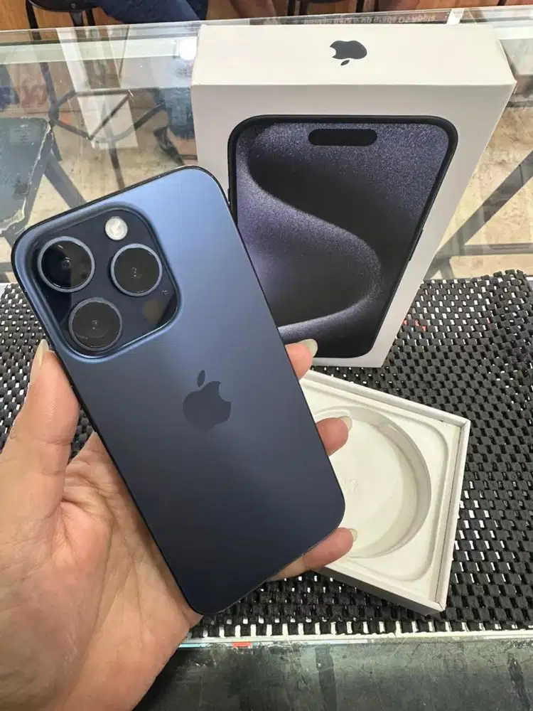 Second IPhone 15pro 256GB Biru Ex Garansi Resmi Mulusss