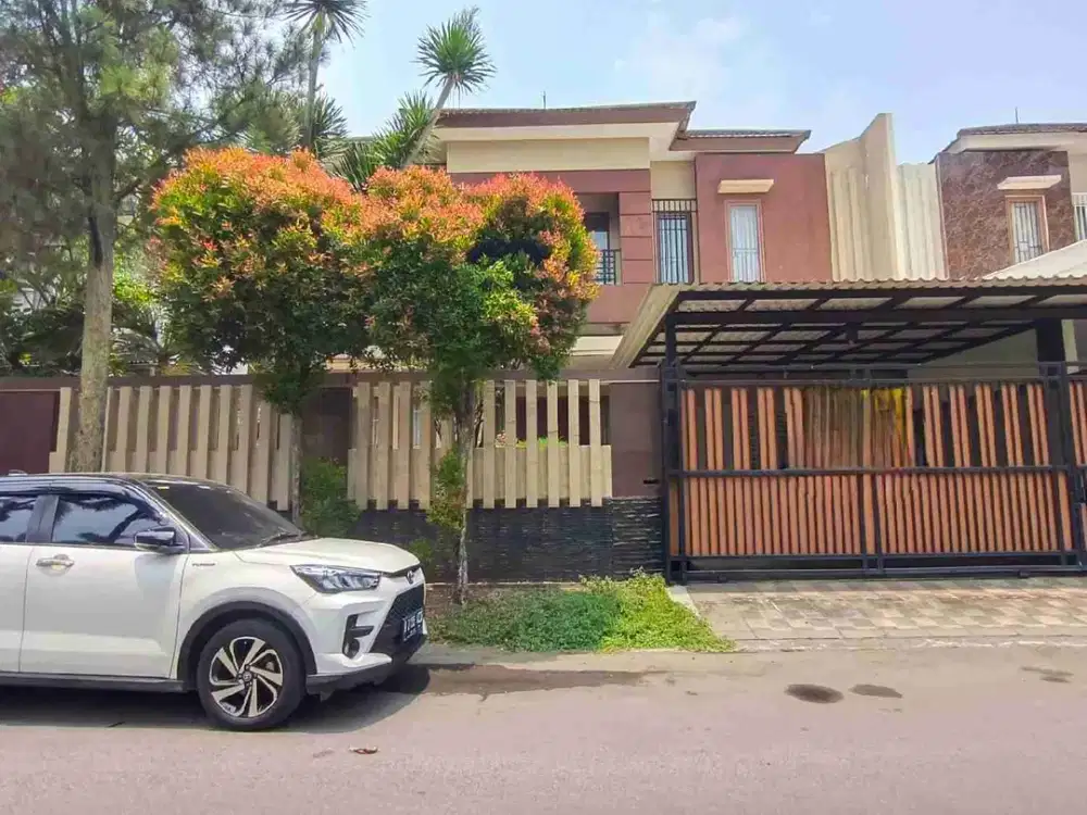 Dijual Rumah 2 Lantai Halaman Luas di Serpong Villa Melati Mas