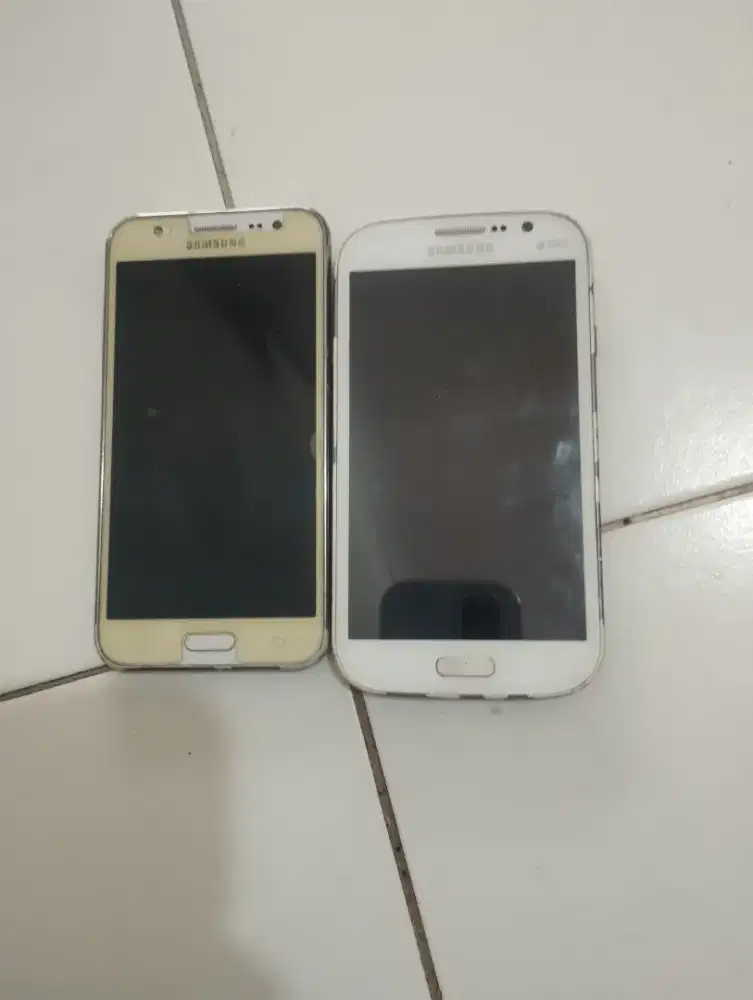 SAMSUNG J1 DAN J5