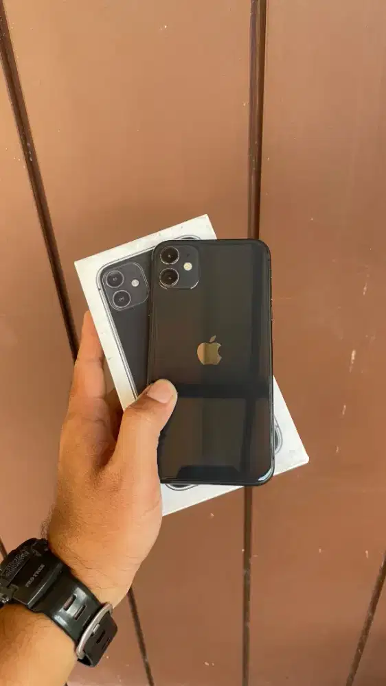 Di jual iphone 11 256gb
