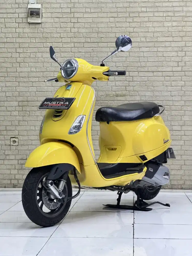 Perfect Condition!!Vespa LX 125 Led 2022 Yellow Plat L Mulus-Mustika
