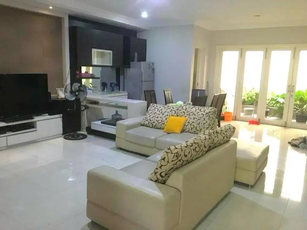 Jual Rumah Eksklusif Furnish di Wisata Bukit Mas Surabaya