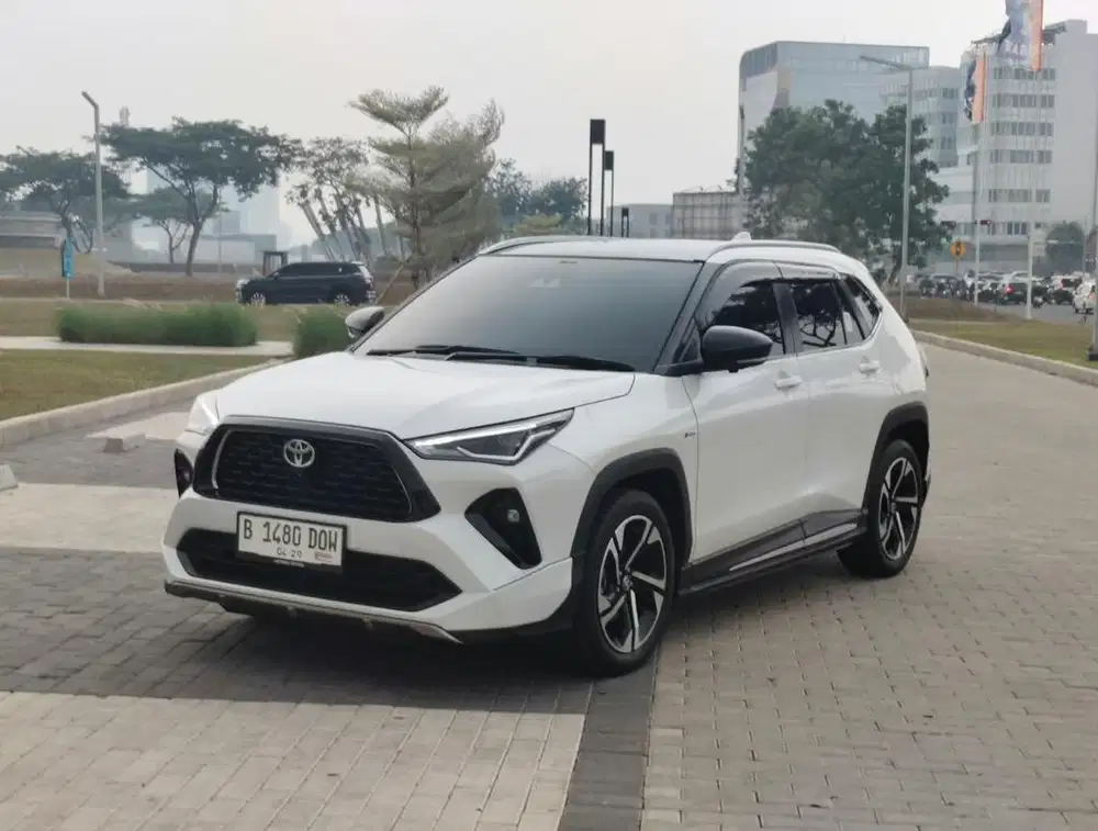 Toyota Yaris cross GR Hybrid matic 2023