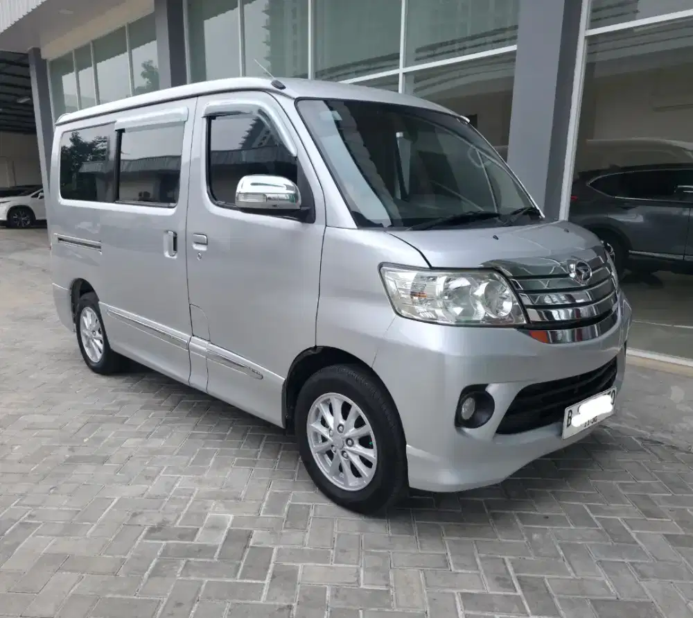 Dijual Daihatsu Luxio X 1.5 Manual 2019