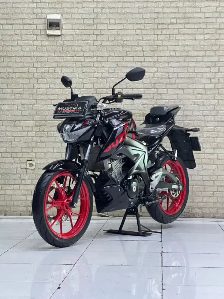 Odo 4rb Simpenan!!Suzuki GSX S keyles 2023 Plat L Mulus-Mustika Saiful