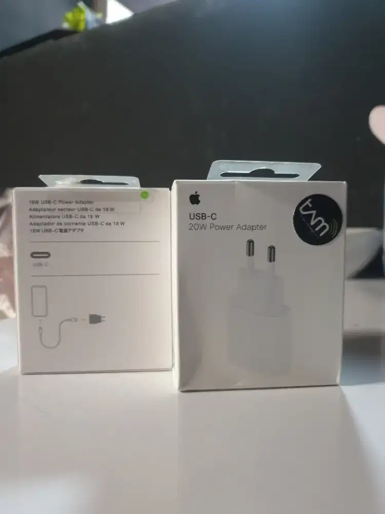 Adapter Charger iPhone 20W Baru Fast Charging USB-C