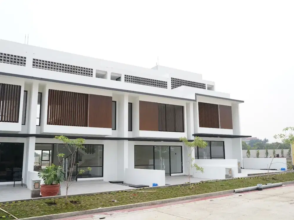 Ruko Modern Samping Jalan di Kawasan Strategis Bandung