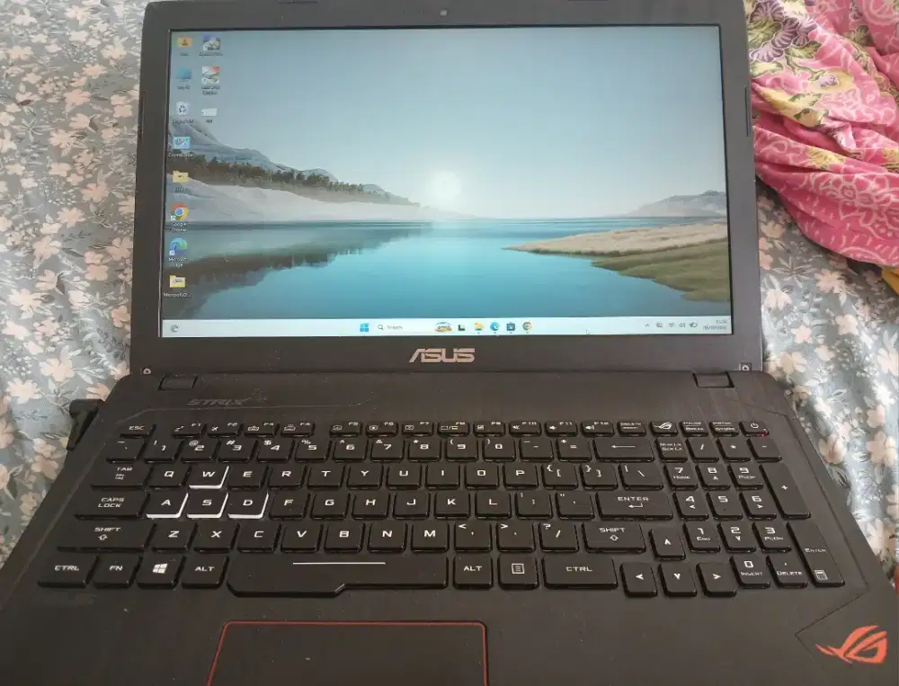 Asus Rog Strix GL553VD  i7, harga beli 14,5Juta