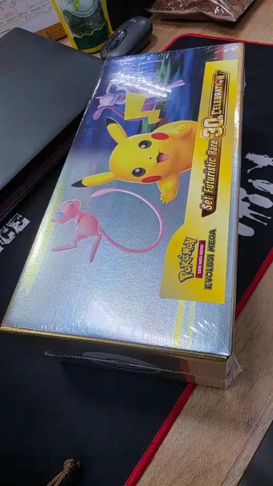 FUTURISTIC SET 30TH CELEBRATION POKEMON SEALED