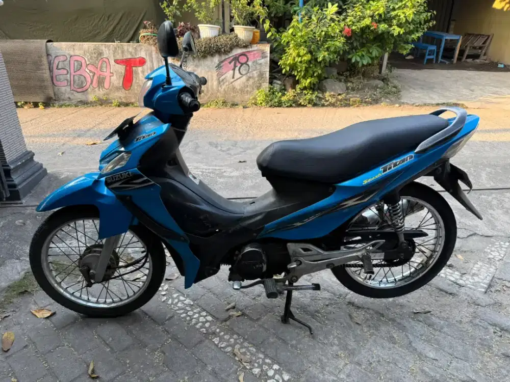 Suzuki Titan thn 2010 plat AB Bantul