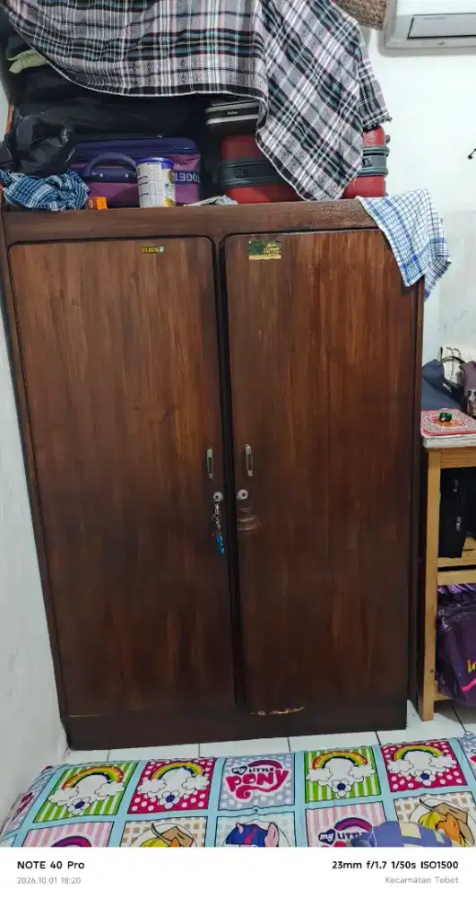Lemari Pakaian 2 Pintu Kayu Jati Lama Solid Kokoh