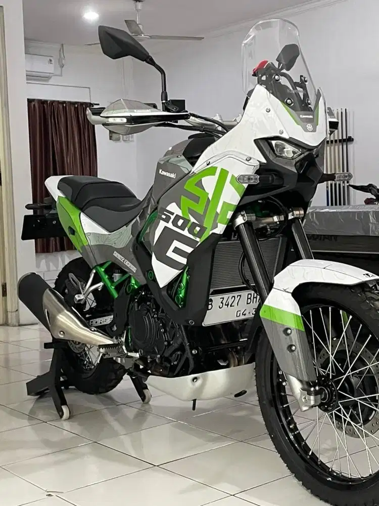 Kawasaki KLE 500 SE 2026 Gray, KLE500 Special Edition