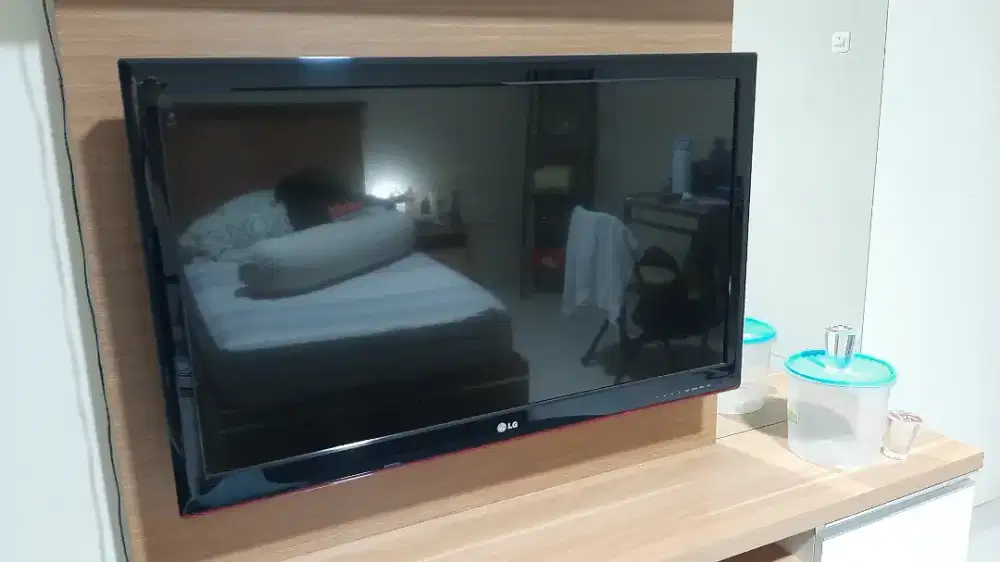 TV LG HITAM 40 Inc