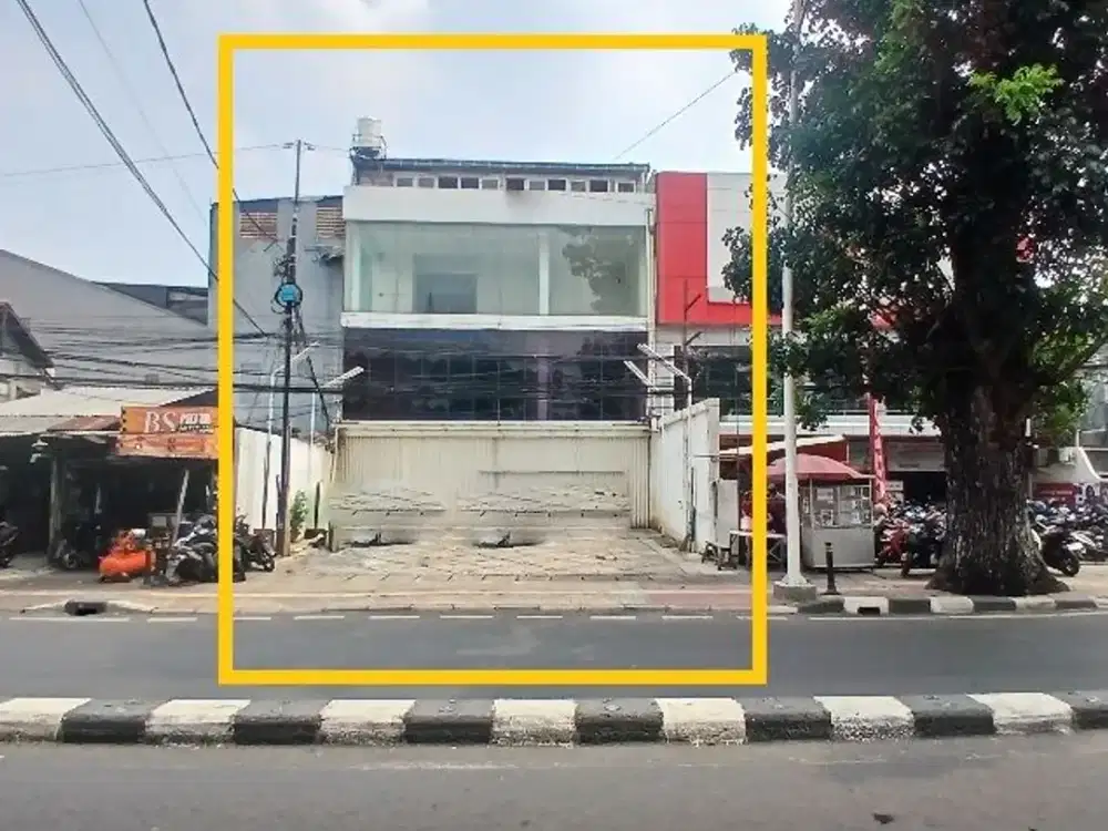 Disewakan Ruko Gandeng, Luas 870m2 di Jati Padang, Pasar  Minggu