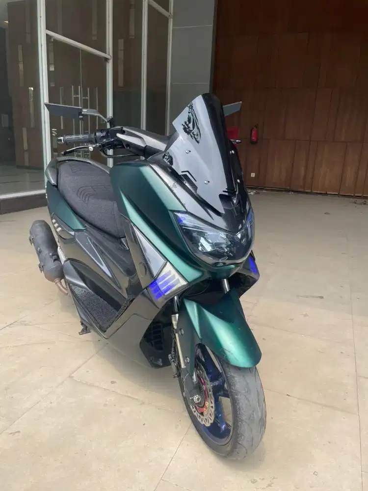 Nmax hitam 2019