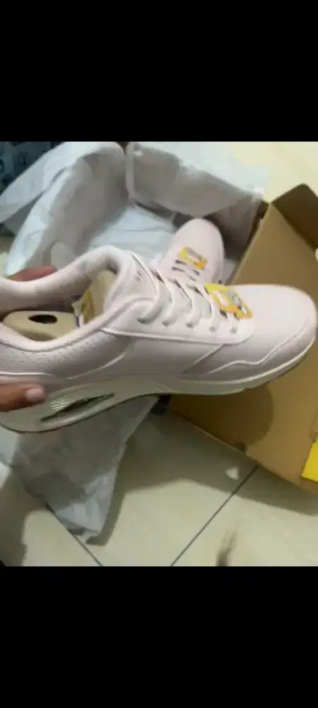 Sepatu Skechers Street Size S