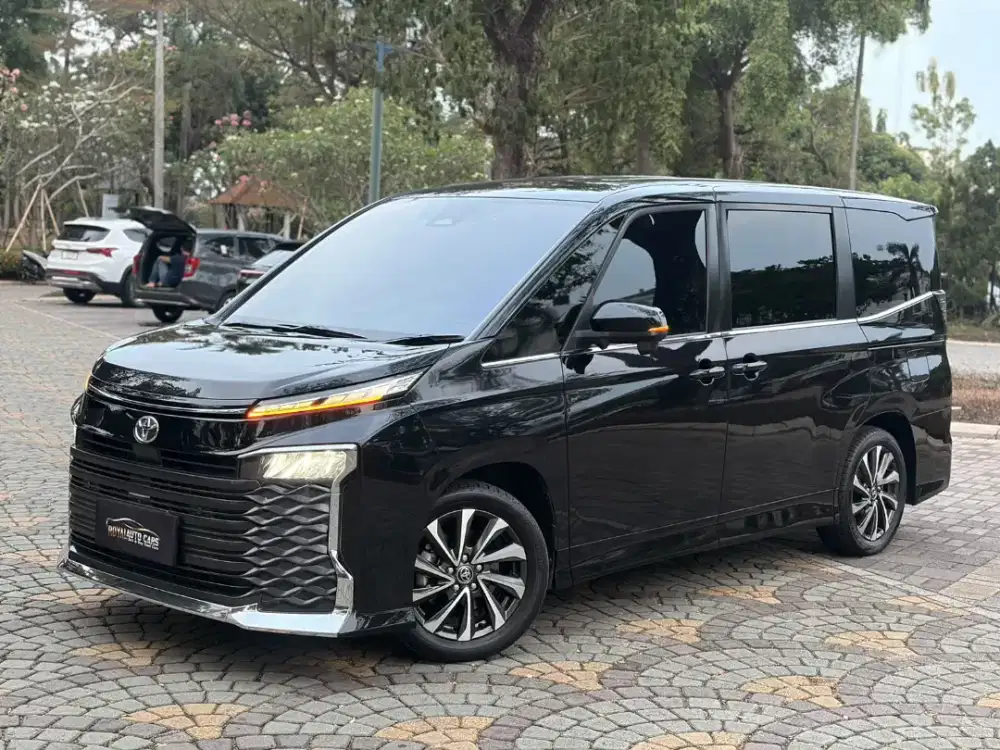 KREDIT TDP SUKA-SUKA PAJAK PANJANG Toyota Voxy 2.0 TSS CVT 2022