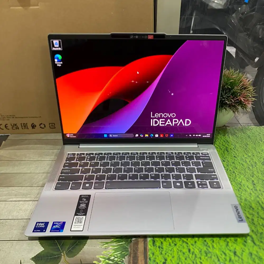 New Lenovo Ideapad Slim 5 Core Ultra 5 125H 16GB 512GB 14 OLED Win 11