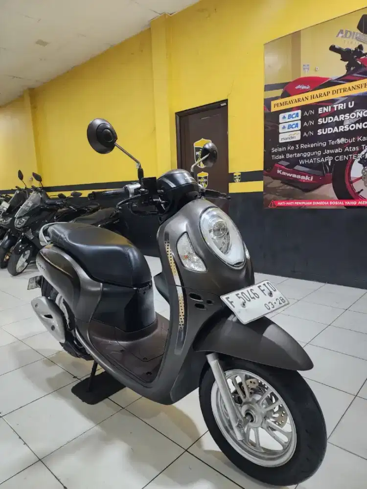 SCOOPY STYLIST 2023.