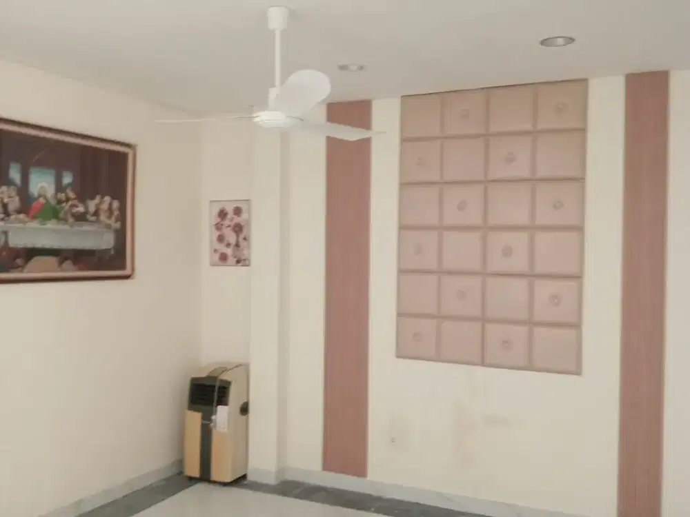 Rumah Baru Eksklusif  Lokasi di Darmo Indah