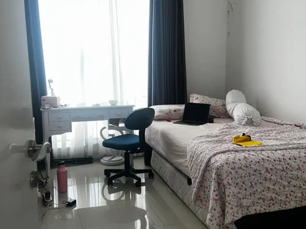 Jual rumah Green lake city, west europe 4x15, SHM, 2 BR, Hrg 1.65 milyar