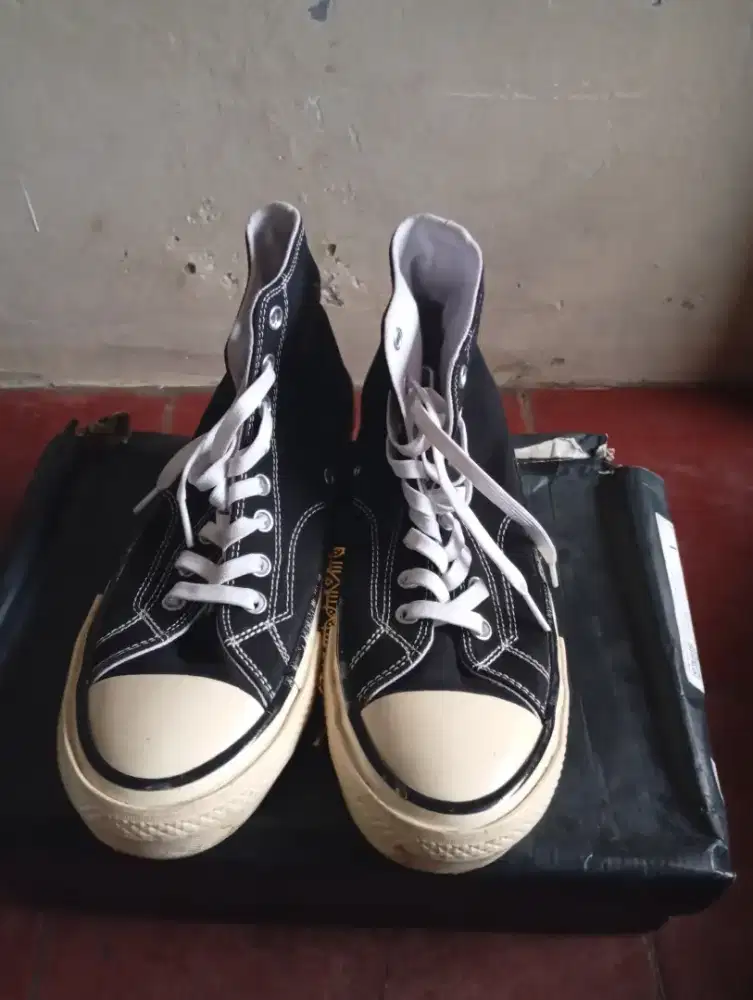 Jual sepatu Converse