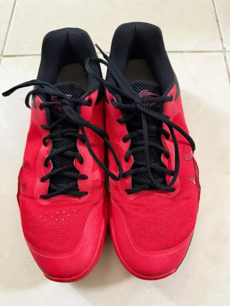 Sepatu Badminton Lining Tuff Tip size 45