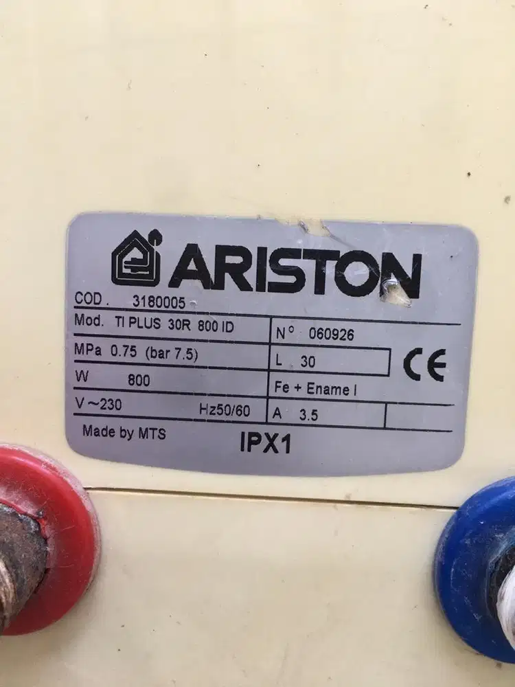 ARISTON T1 PLUS 30R 800 ID
