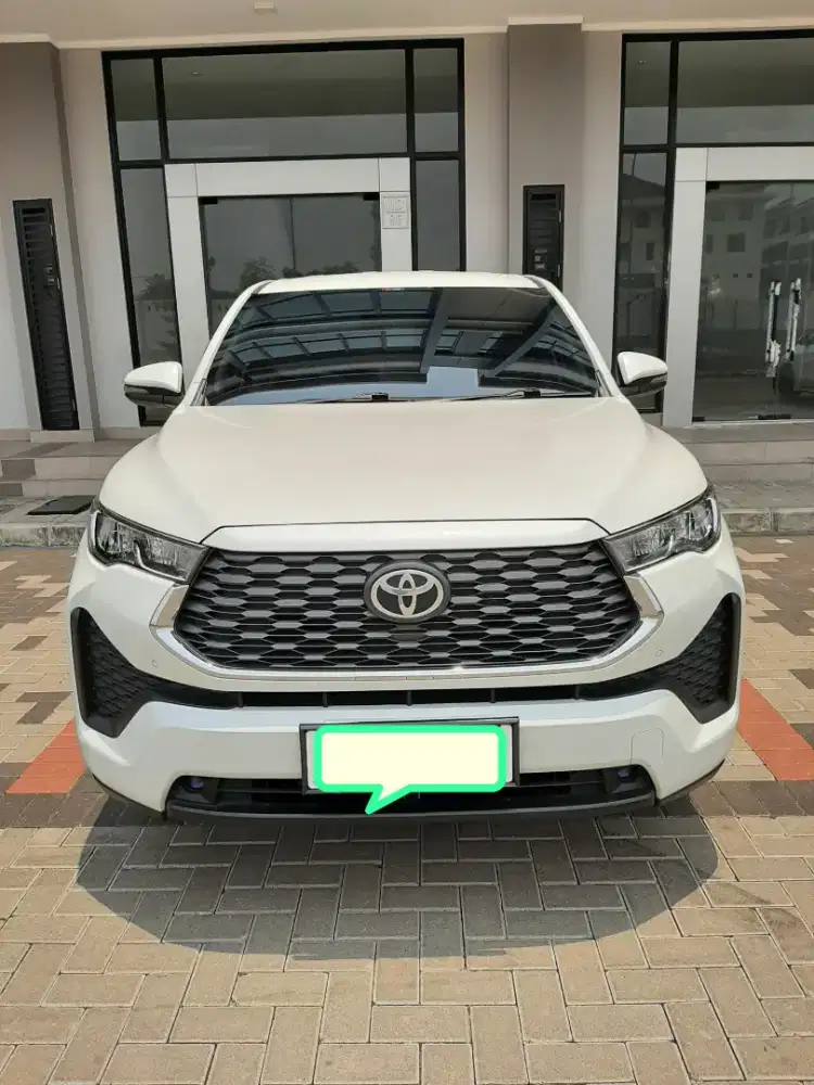Toyota Innova Zenix 2.0 V AT Bensin