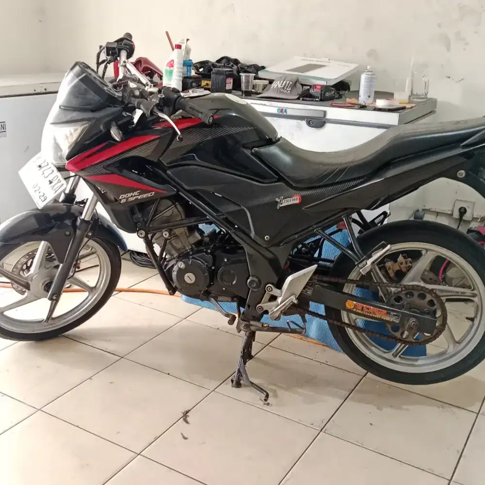 CB 150 R 2014 feltifera