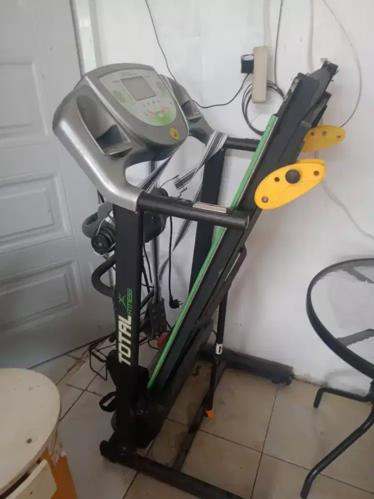 Dijual cepat treadmill