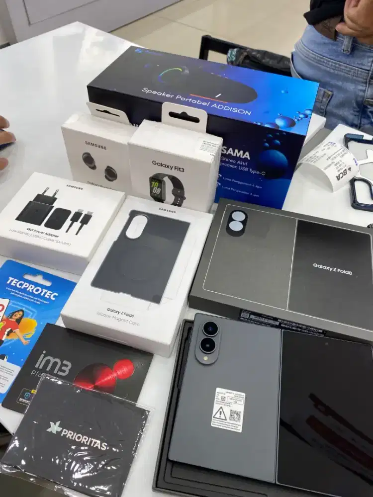 Cicilan 0% Fold8 & Banyak Promo - Samsung Queen City