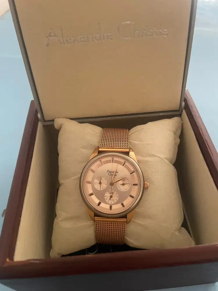 Jam tangan alexandre