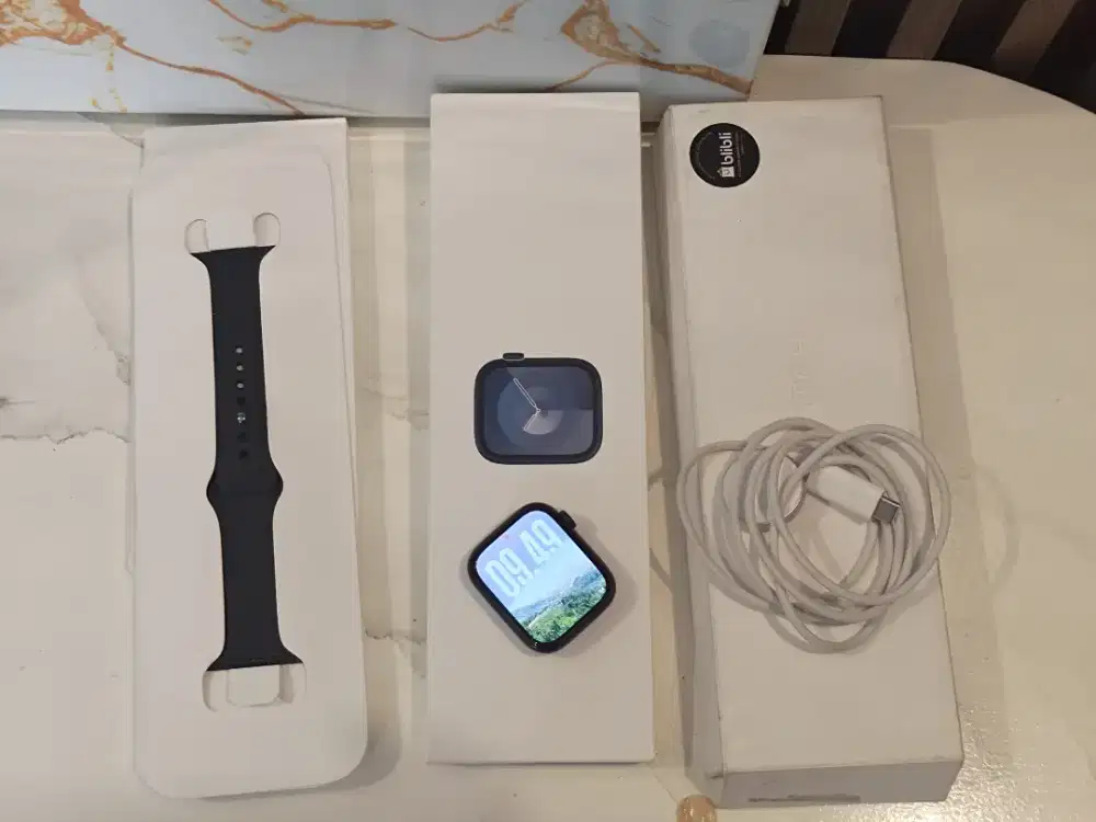 Apple Watch 9 ex Garansi Resmi Blibi kondisi lengkap masih mulus