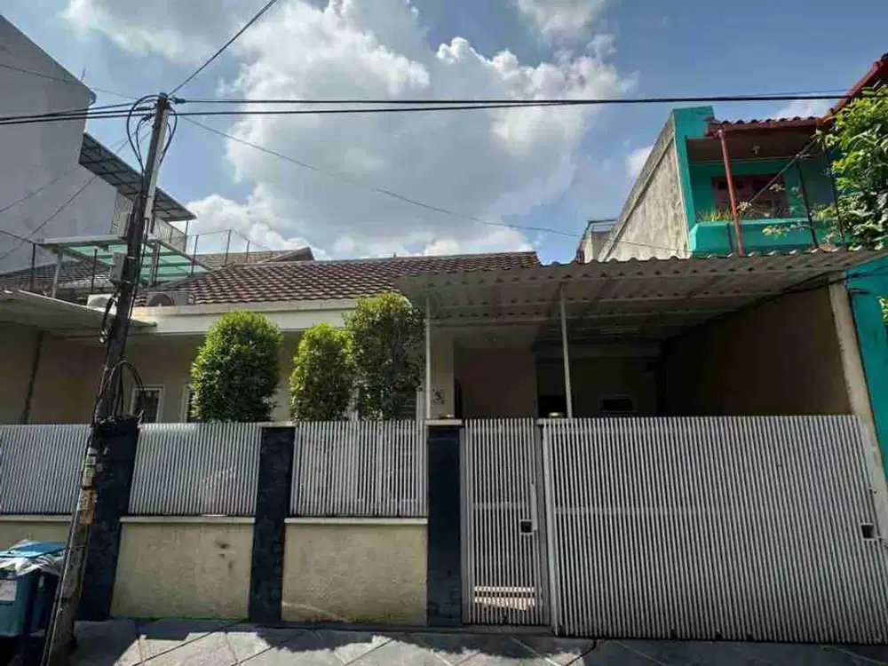 Disewakan Rumah Modern Minimalis Tomang